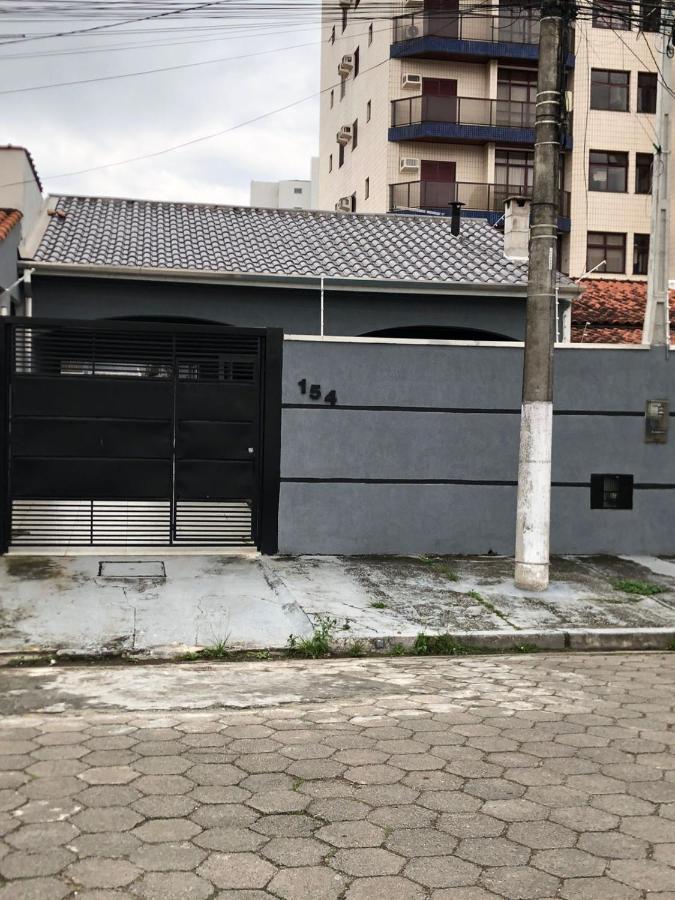كاراغواتاتوبا Casa Na Martim De Sa - 50M Da Praia Com Piscina المظهر الخارجي الصورة